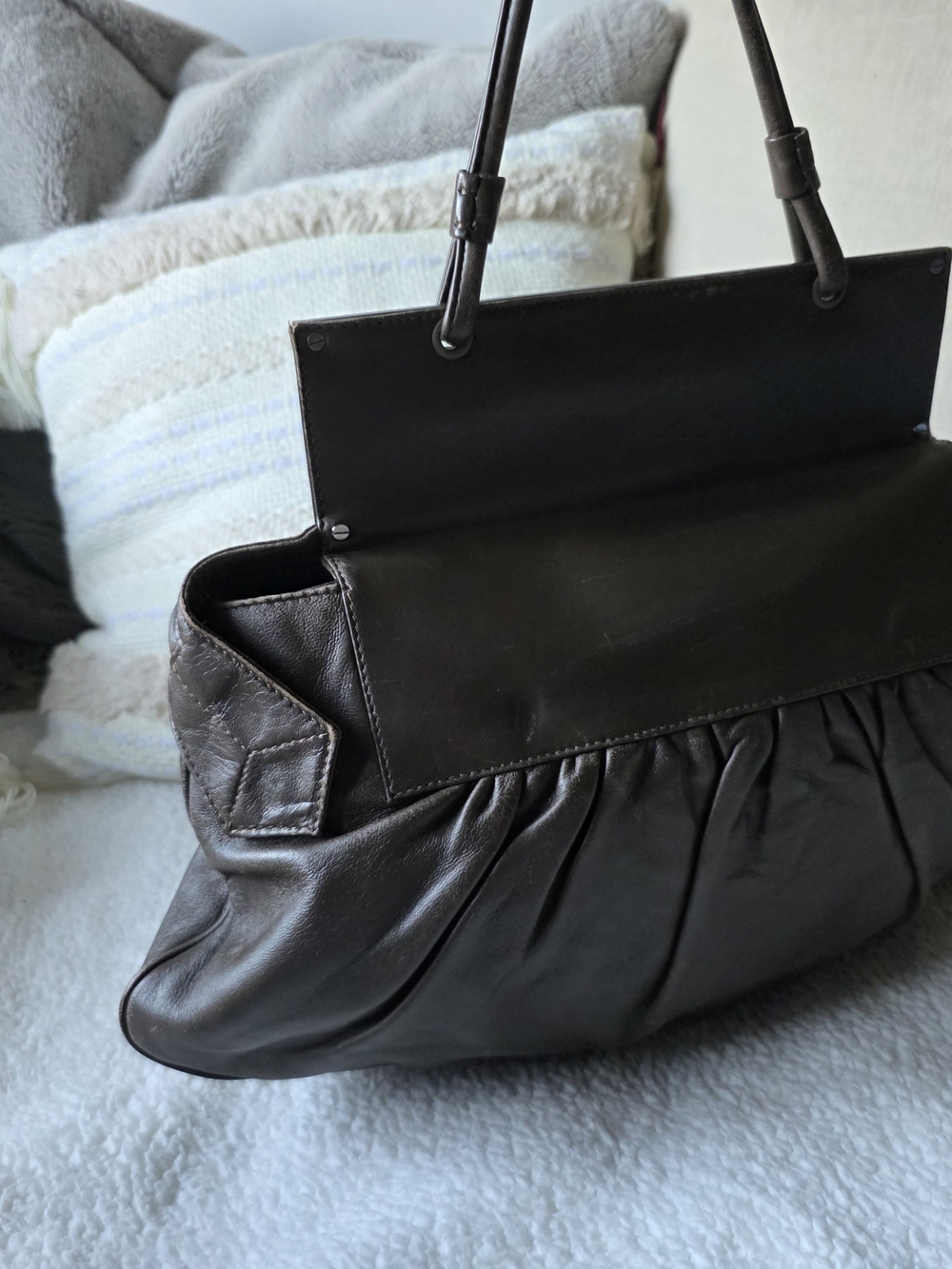 Authentic FENDI To You Bag - Picture 4 of 10